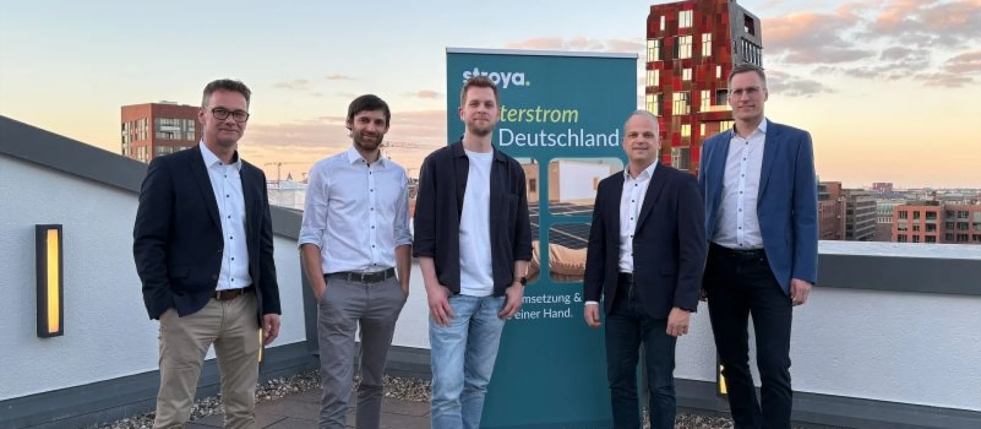 Von links: Marco Kurlemann, Geschäftsführer VR Immobilienservice GmbH, Roman Ginzburg, Geschäftsführer stroya, Arne Reuter, Geschäftsführer stroya, Oliver Pohl und Andreas Knief, beide Vorstand Volksbank Haselünne eG
