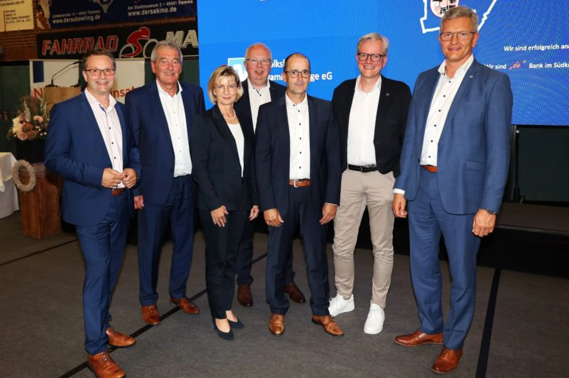 Zeigten sich zufrieden mit 2022 und den ersten acht Monaten des Jahres 2023 (v.l.): Hendrik Meyer-Möhlenhoff (Aufsichtsratsvorsitzender), Ralf Claus (Vorstand), Ruth Honkomp (stellv. Aufsichtsratsvorsitzende), Thomas Große-Klönne (Vorstand), Christian Olberding, Olaf Plischewski (beide Aufsichtsrat) und Reinhard Rehling (Vorstand).